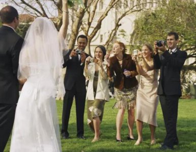 参加婚礼可以穿白色衣服吗 参加婚礼需要注意哪些穿着问题