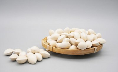 白果最简单的去壳方法 白果如何快速的去除皮和壳