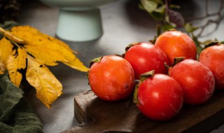 柿子和牛奶能不能一起吃 柿子和牛奶可以一起食用吗