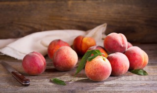 桃子烂了一点切掉还能吃吗 桃子烂了一点点还可以吃吗