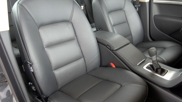 汽车坐垫套买什么材质的好