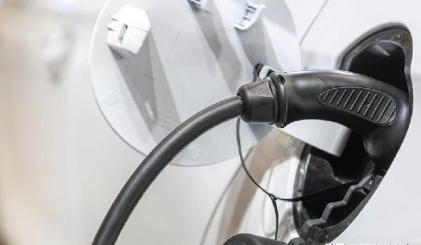 直流充电桩和交流充电桩的区别