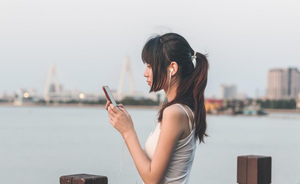 喜欢听歌的女人是什么性格