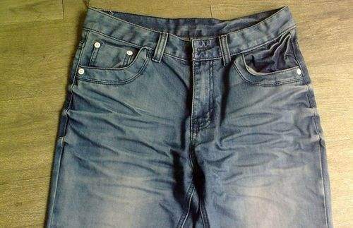 洗衣服卫生纸洗碎了粘在衣服上怎么处理