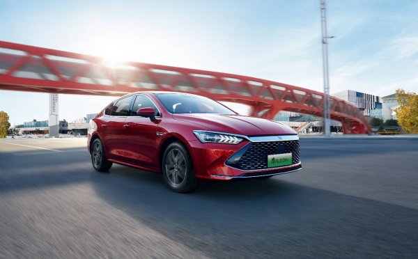 比亚迪终身免费换电池是真的吗