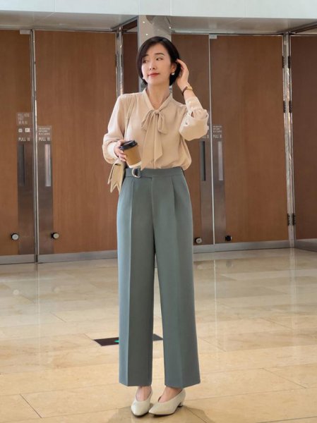 女士西裤怎么搭配鞋子好看