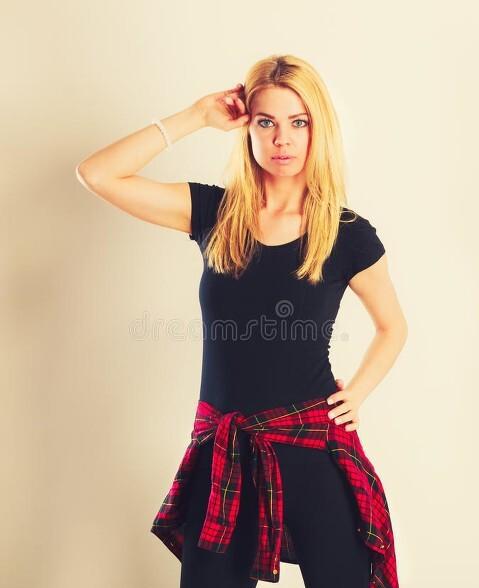 红色配什么颜色比较好看图片