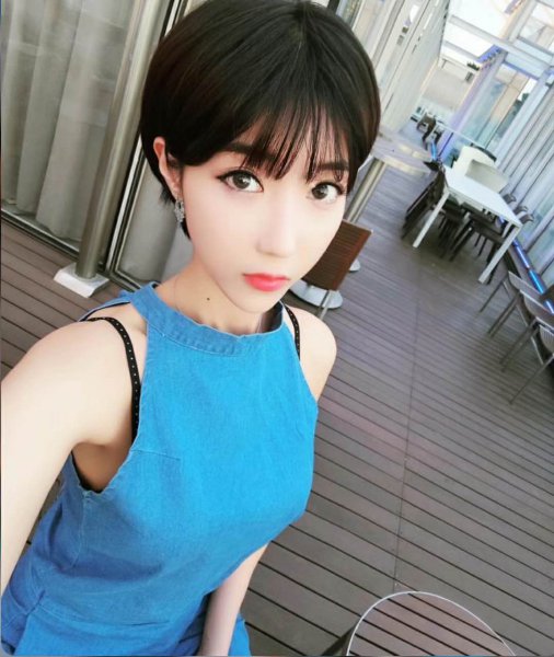 长脸型适合什么样的发型图片