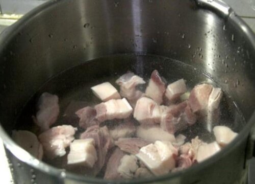 肉汤浇花有什么好处