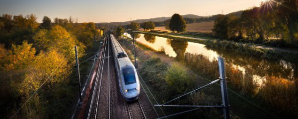 高铁可以带雅漾喷雾吗