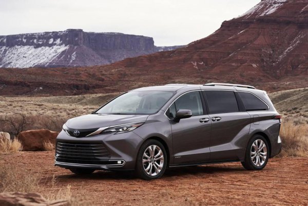 塞纳和别克gl8哪个好