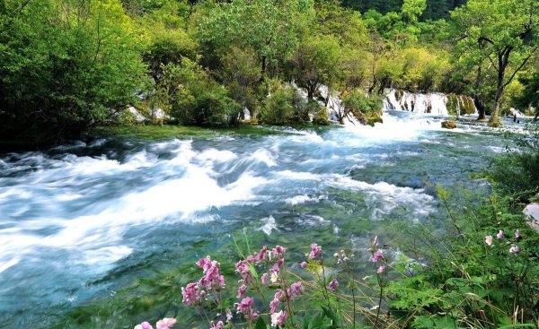九寨沟海拔多少米