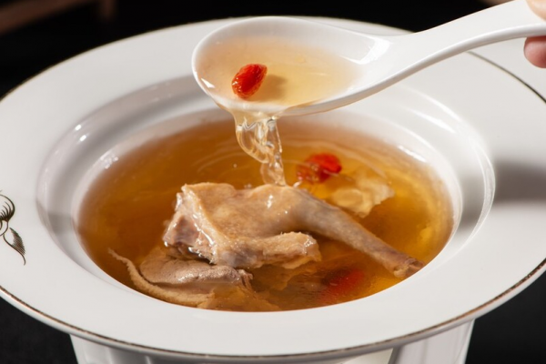 鸽子汤炖多长时间最好