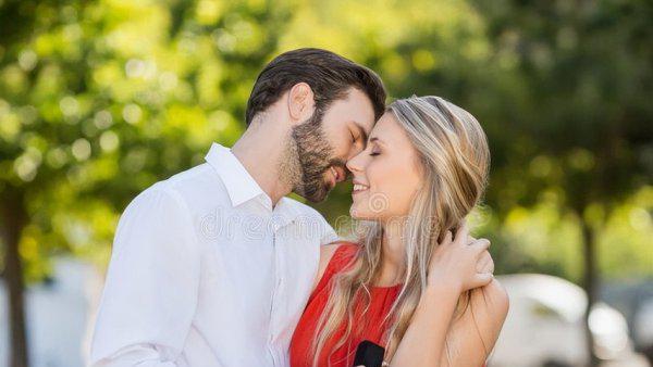 第一次和女生聊天开场白怎么聊