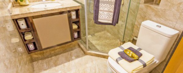 卫生间顶漏水怎么办