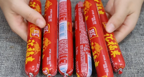 火腿肠怎么打开最方便最快方法