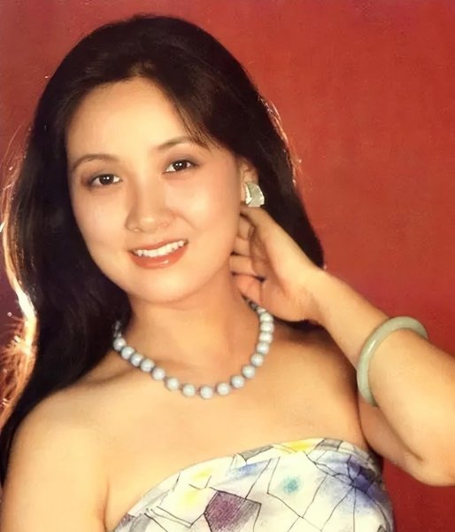 邓婕简介及个人资料