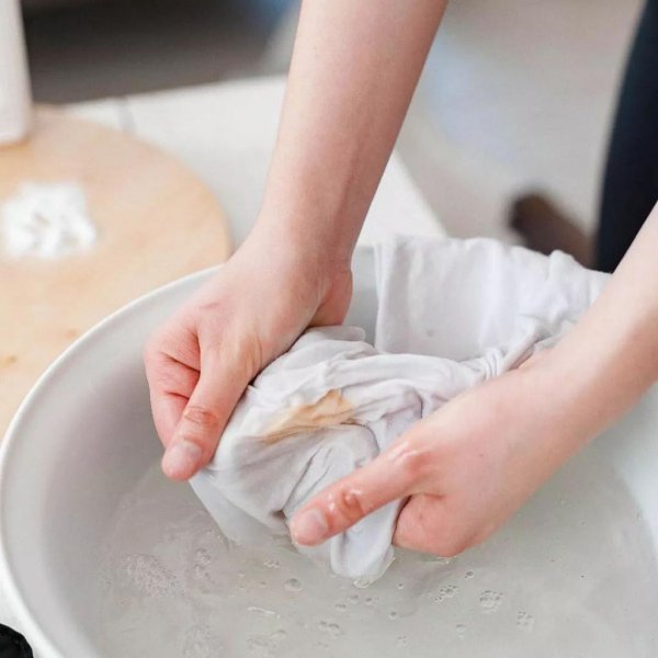 白色衣服用什么洗最白又干净