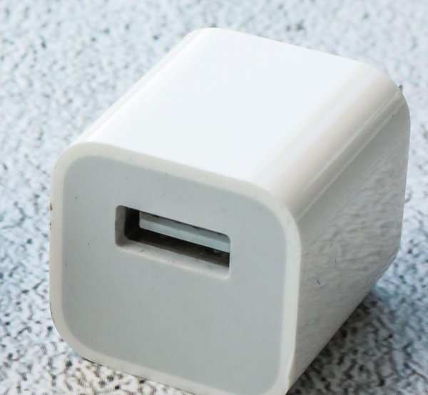 为什么手机屏幕失灵乱跳乱点