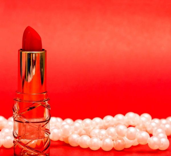 大牌口红过期还能用吗