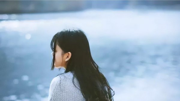 分手后互相还爱着的表现