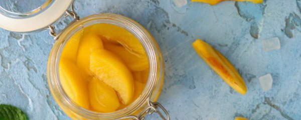 开玻璃水果罐头的技巧