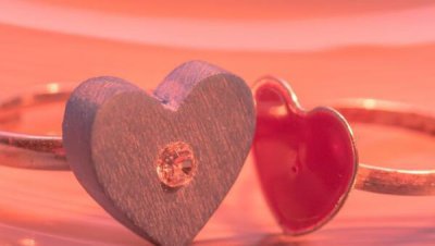 婚礼通知朋友圈怎么写简短 朋友圈婚礼通知邀请语