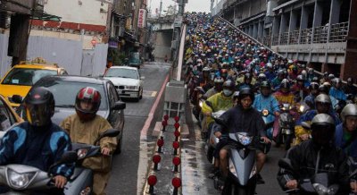 坐摩托车时女生下面有反应吗 女生坐摩托喜欢侧坐的原因