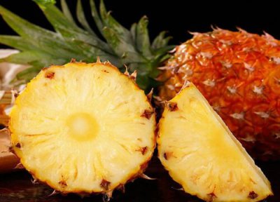 菠萝种子样子 菠萝有种子吗