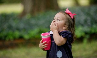 婴儿水杯吸管怎么清洗 吸管杯的吸管怎么清洗