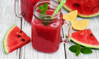 西瓜冷冻一个月能吃吗吗 西瓜冷冻一个月能不能吃