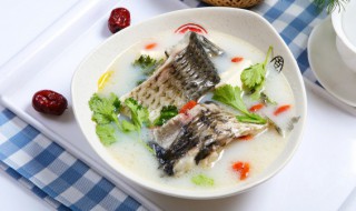 产妇鱼汤怎么炖 适合产妇喝的鱼汤做法