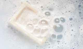 鞋子里面长霉斑怎么洗掉 鞋子里面长霉斑如何洗掉