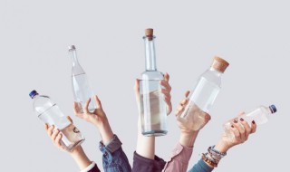 塑料杯什么标志可以装开水 什么标志的塑料杯可以装开水