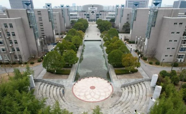 常州河海大学是211吗