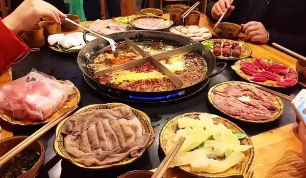 国内适合散心的城市穷游