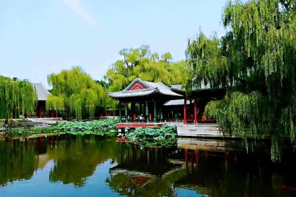 国内适合散心的城市穷游