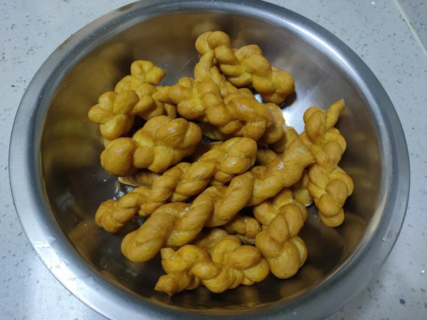 炸麻花是死面还是发面