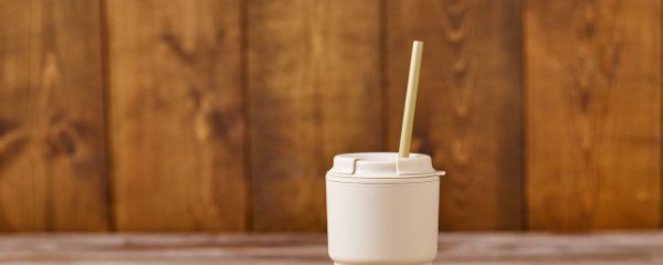 水杯里的塑料发黑怎么消除