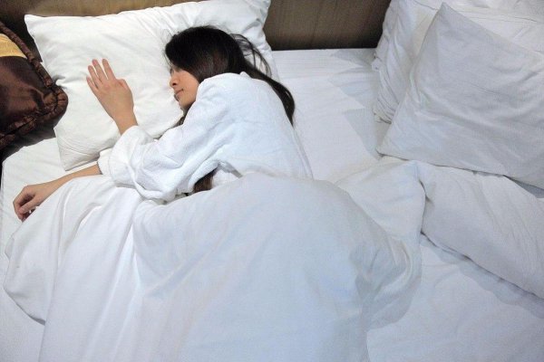 酒店床尾巾是不是夫妻办事用的