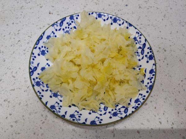 煮银耳汤用开水煮还是冷水煮好