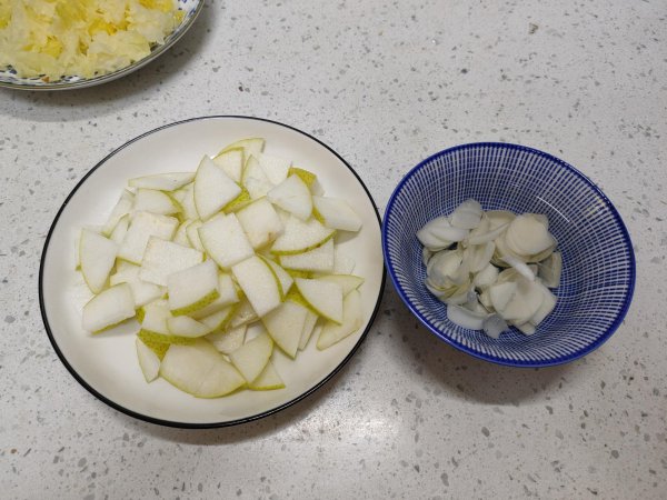 煮银耳汤用开水煮还是冷水煮好