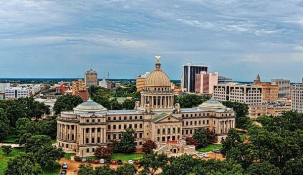 美国最穷的五个州是哪里