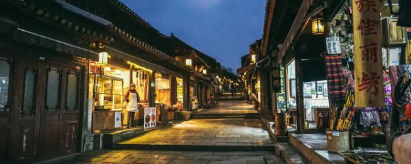 衣服店门面什么颜色旺财