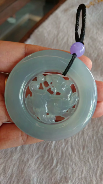 戴翡翠的好处和功效