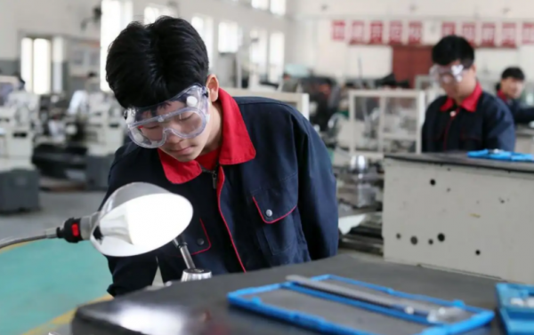 中考失败毁了一生真的吗