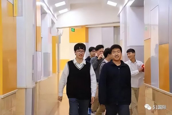 国际班和普通班的区别高中