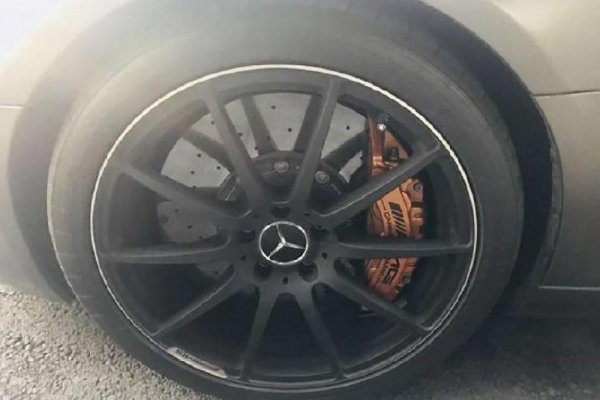 机动车紧急制动时abs起到什么作用