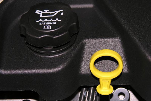 奥迪机油灯亮后还可以开多少公里