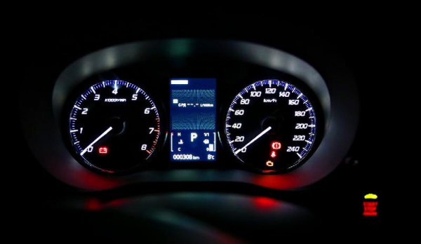 奥迪机油灯亮后还可以开多少公里